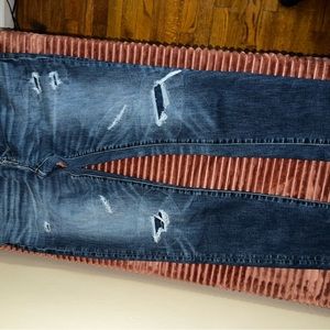 American Eagle men’s ripped jeans